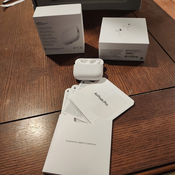 Apple AirPods Pro - Picture 8 of 10